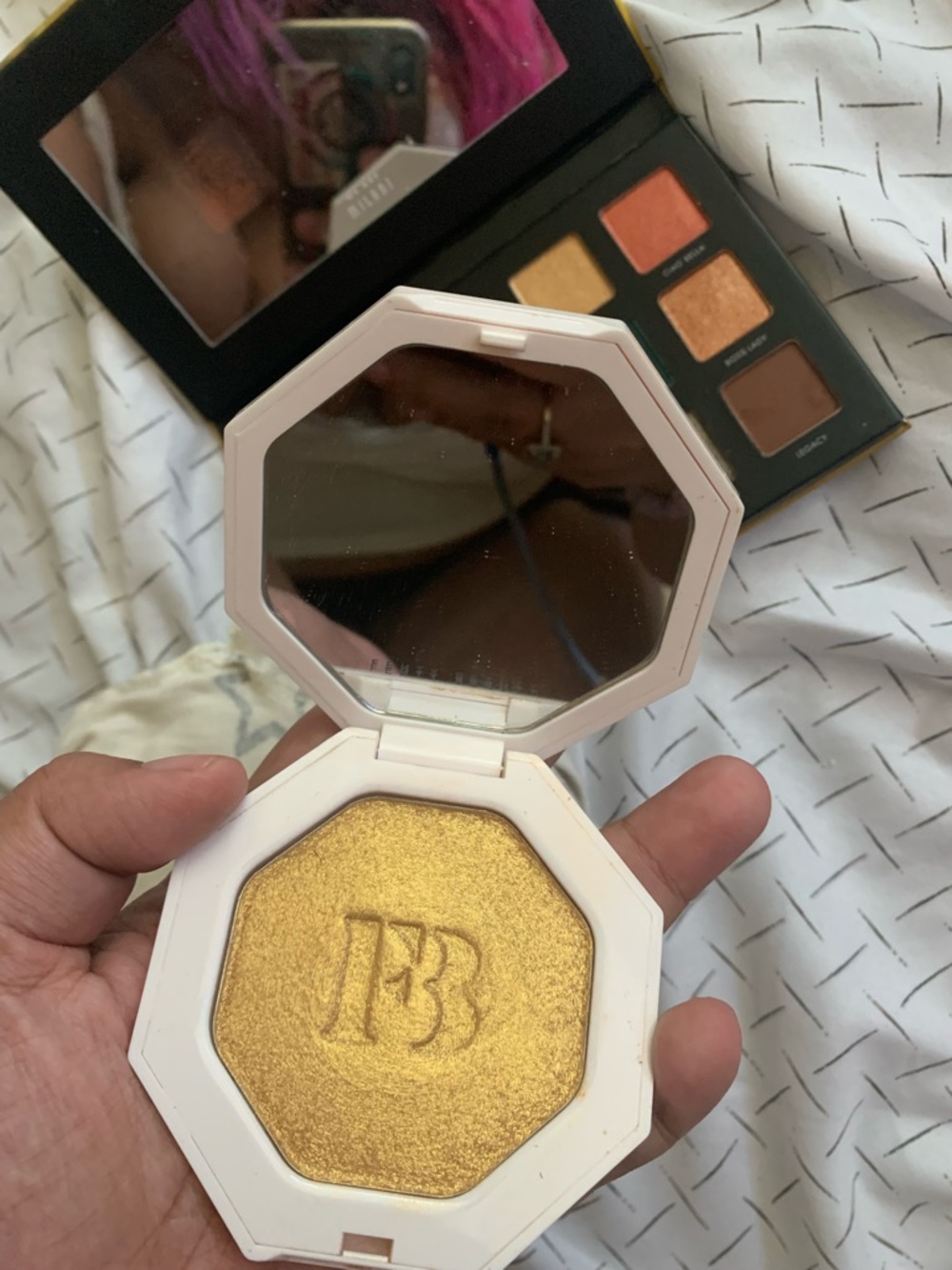 Fenty Beauty Gold Highlighter Compact - Intense Metallic Gold